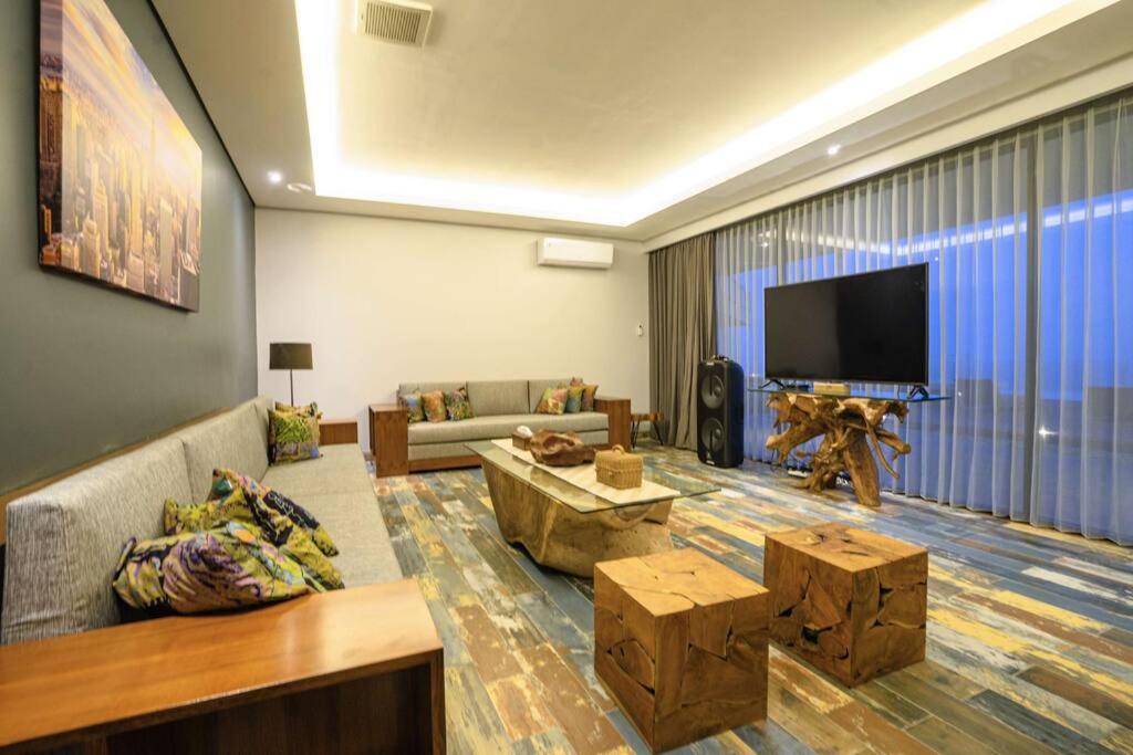 Grand Villa Uluwatu Ungasan  Exterior photo