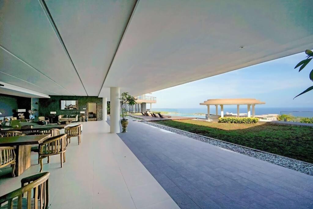 Grand Villa Uluwatu Ungasan  Exterior photo